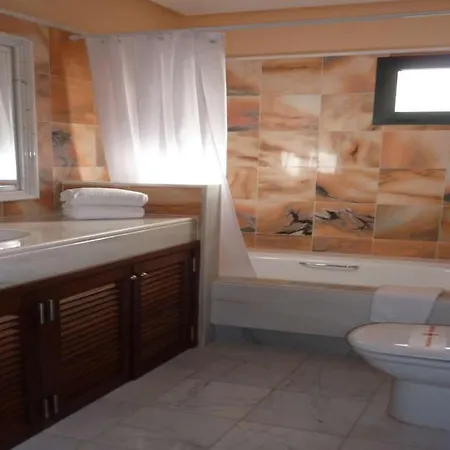Playa Blanca Sleeps 6 Wifi T691309 * プラヤ・ブランカ